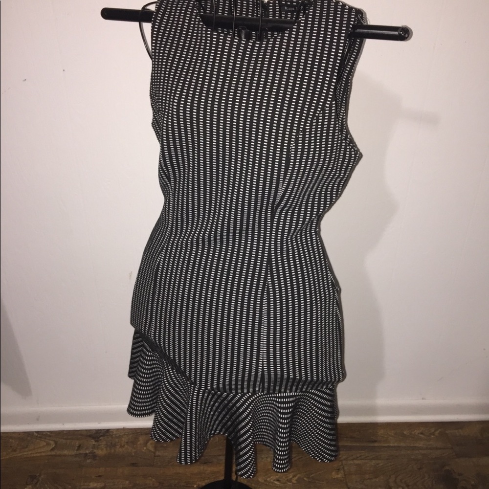 Black Tape size medium black white stretch casual dressy‎ comfy dots sleeveless